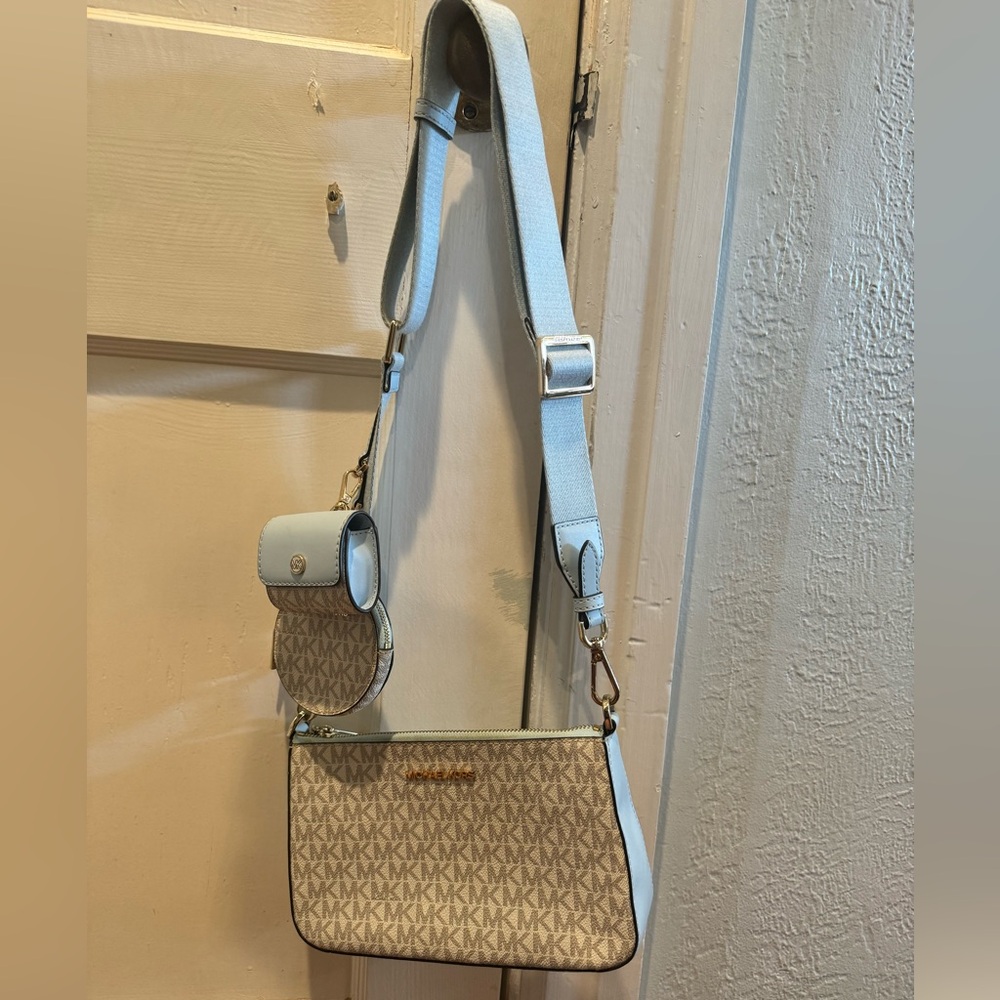 Michael Kors crossbody